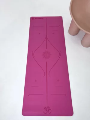 коврик для йоги из полиуретана